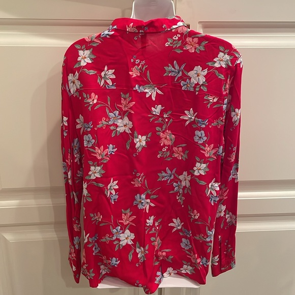 H&M Divided NEW red floral button front shirt sz 14 - Picture 3 of 8